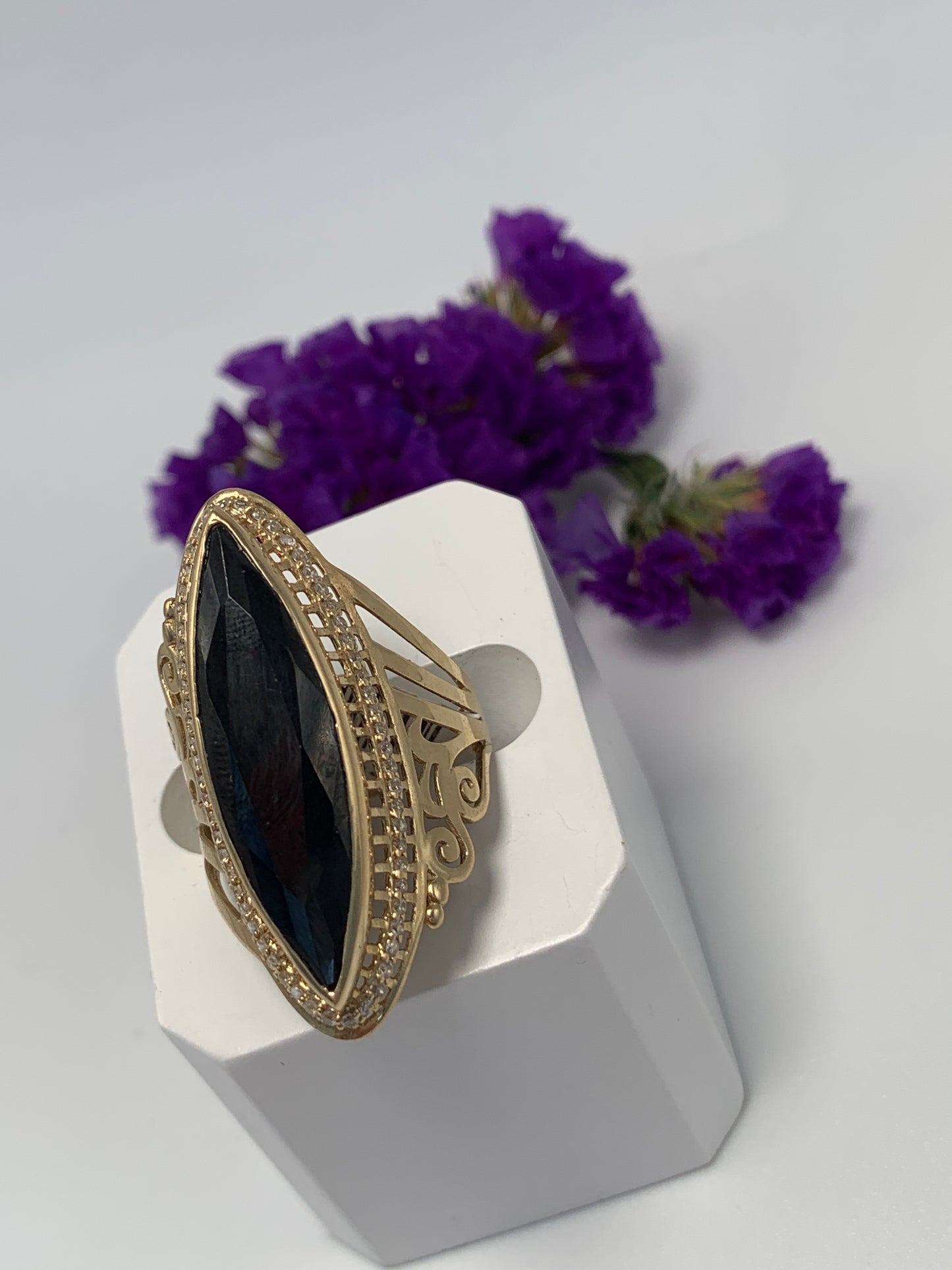 Anillo De Almendra De Piedra Negra