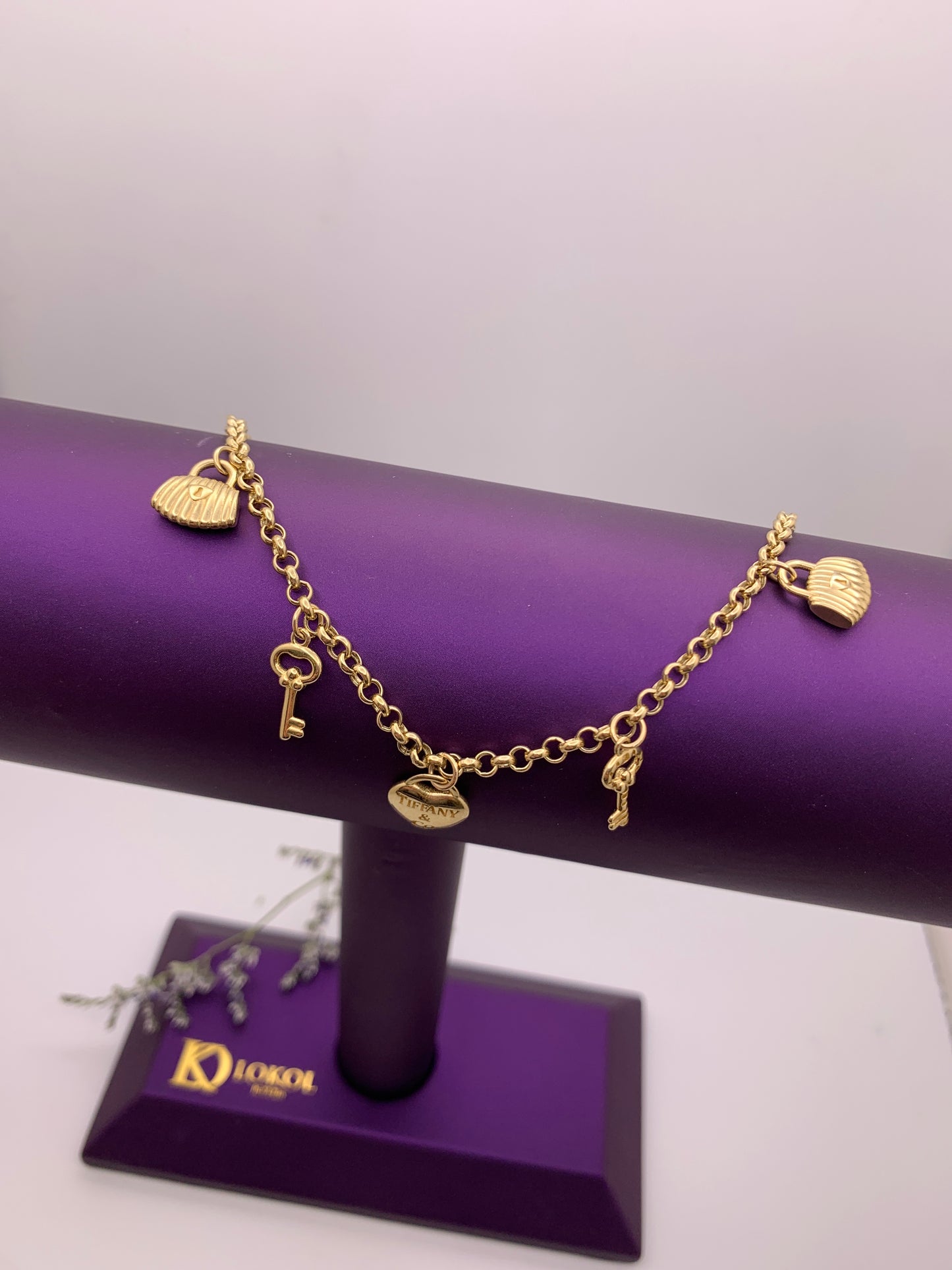 Charm Bracelet with Dangling Charms 7.5" - 10K Gold