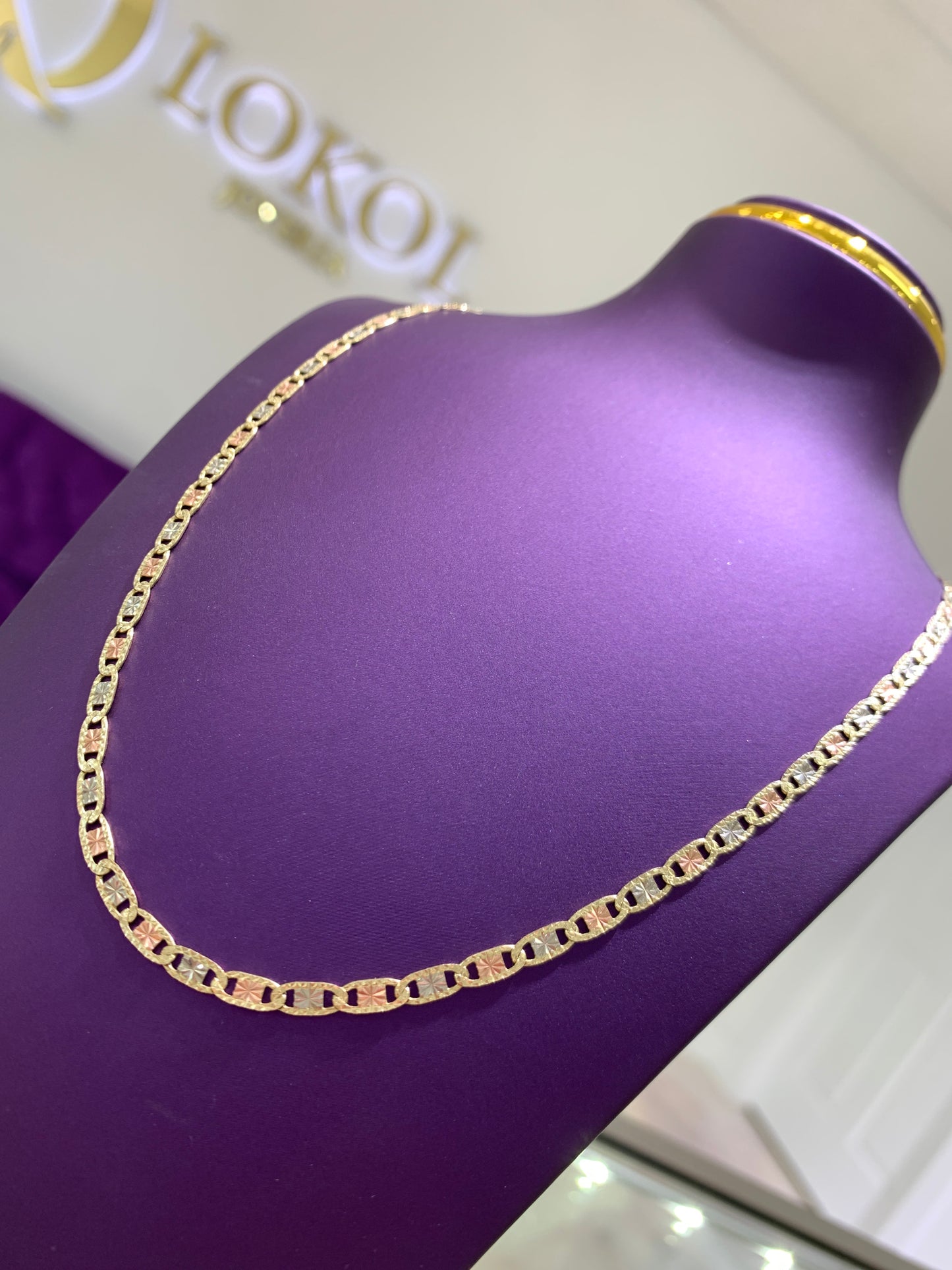 Cadena de Tres Oros 18"