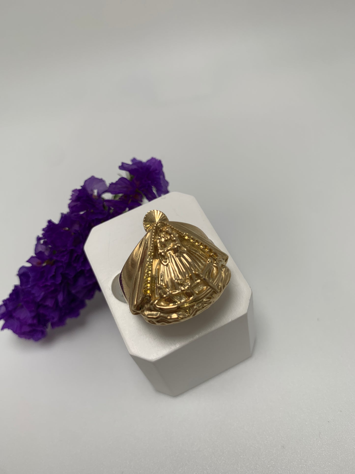 Anillo de La Caridad
