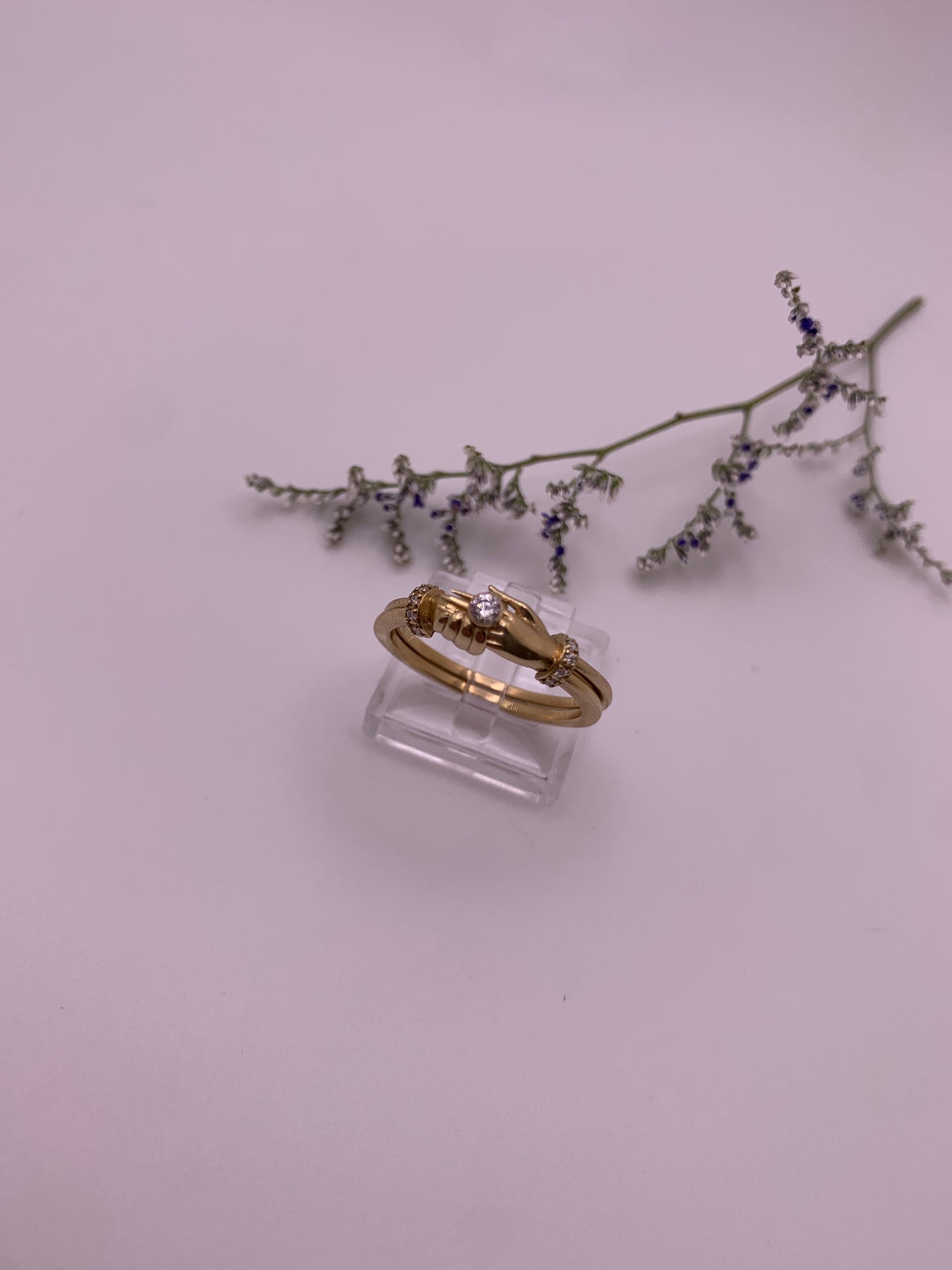 Holding Hands Ring - 10K Gold