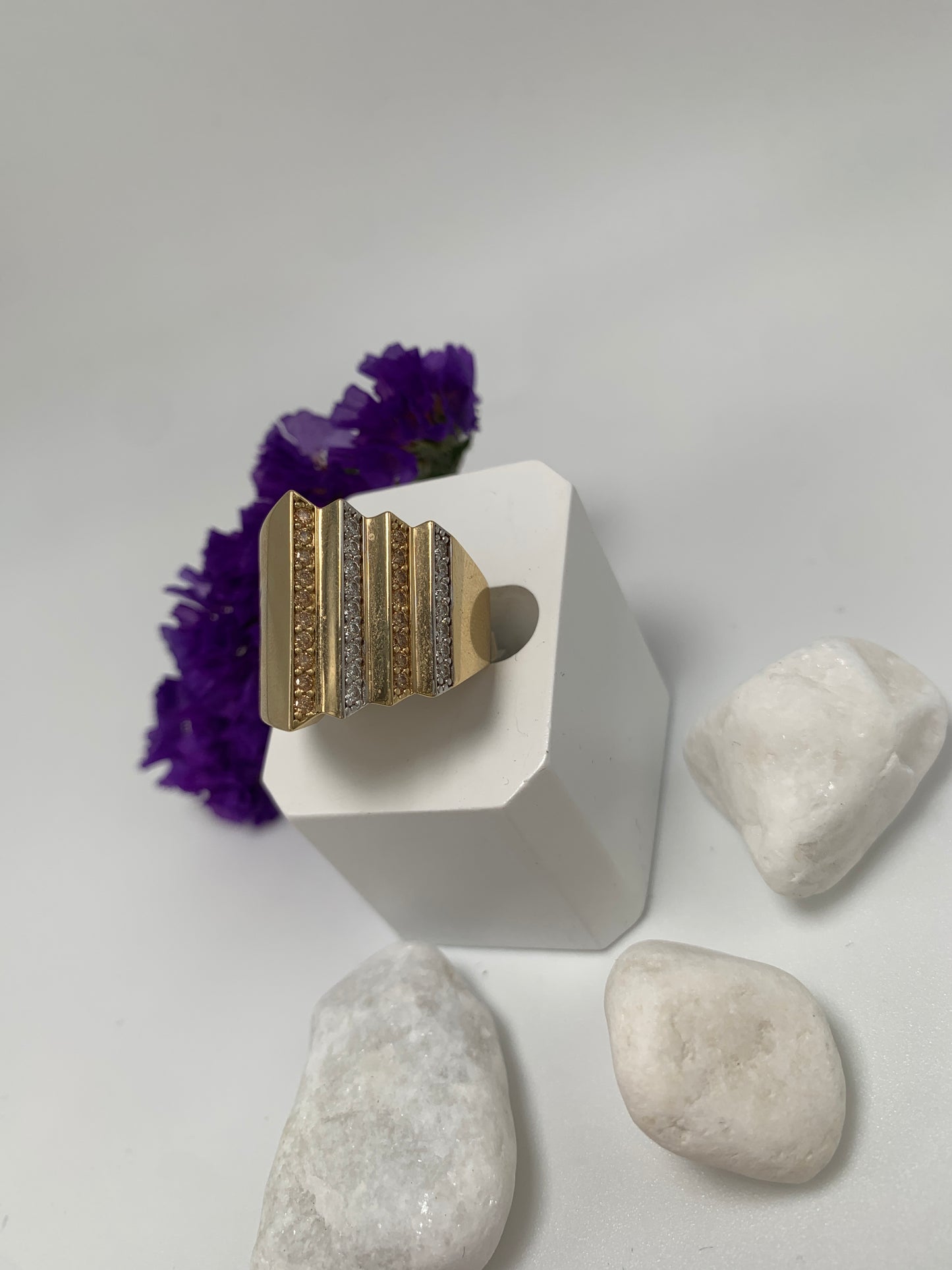 Anillo DE Mujer con Piedras Blancas y Carmelitas