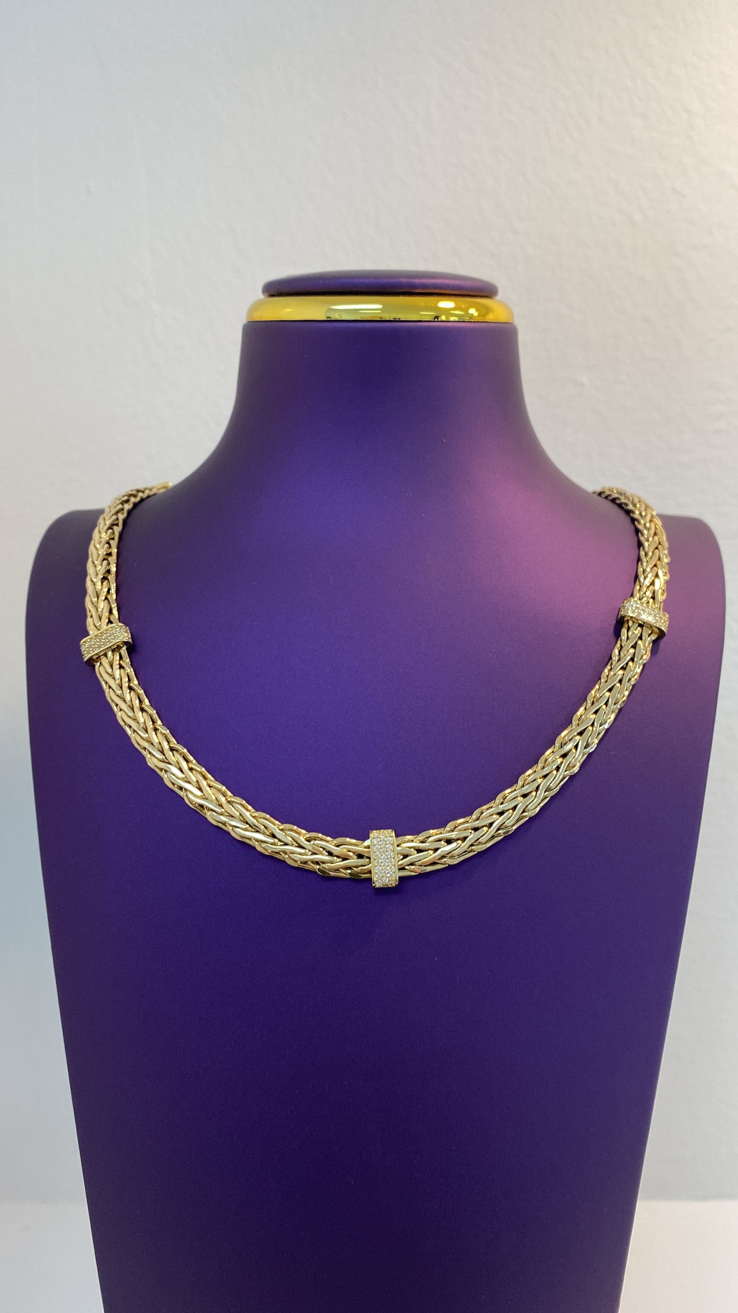 Bizantino Con Piedra 18"