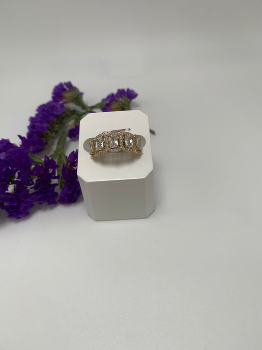 Anillo de Piedras Blancas