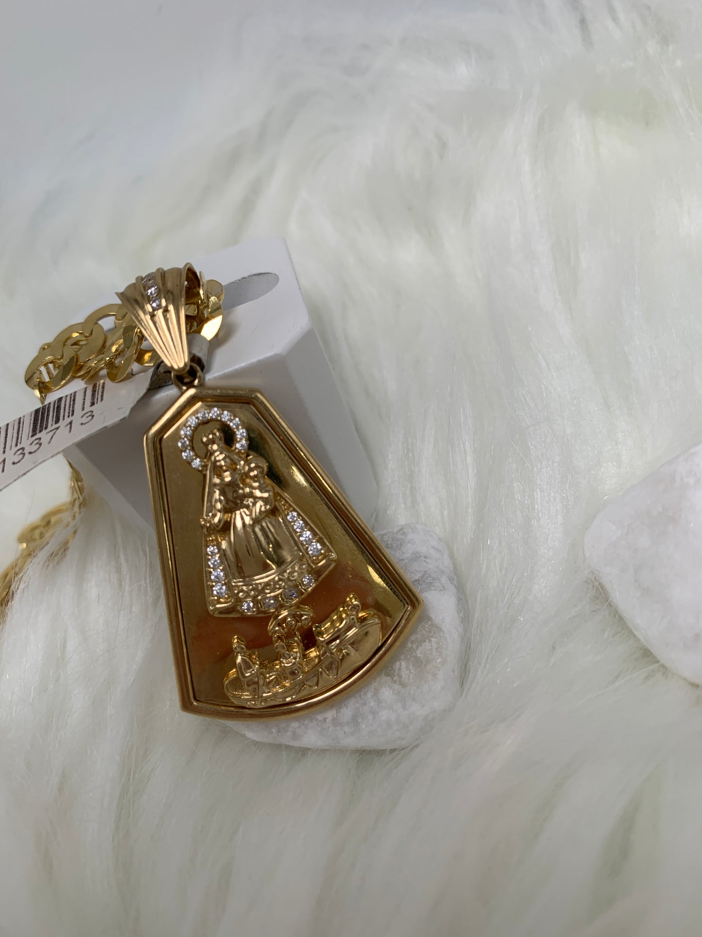 Dije de la caridad 10kt